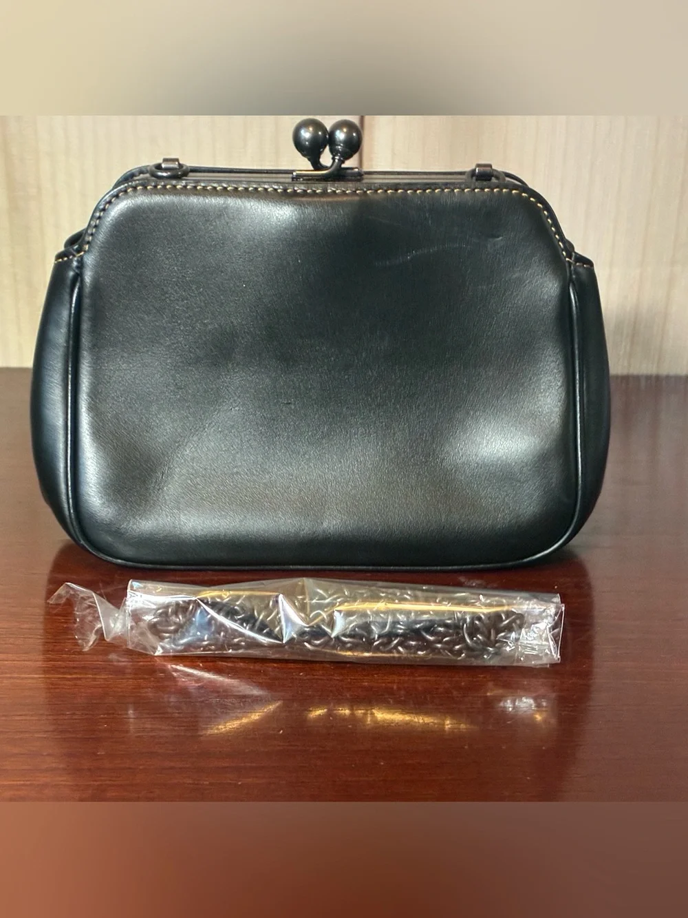 Coach Black Pearl Floral Appliqué Kiss-Lock Hand Bag